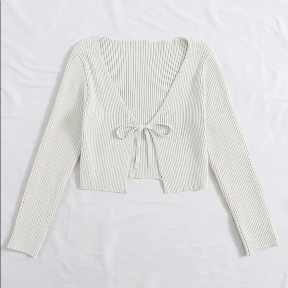 Streetwear Society Tops - White open front tie‎ shirt